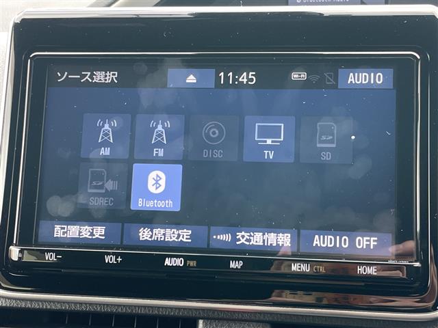 Toyota Voxy 9