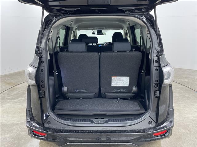 Toyota Sienta 12