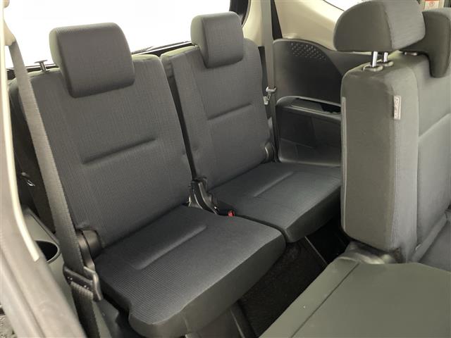 Toyota Sienta 7