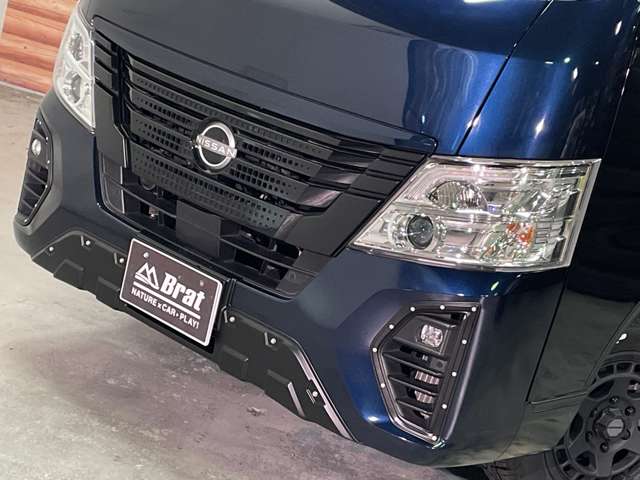 Nissan Caravan 6