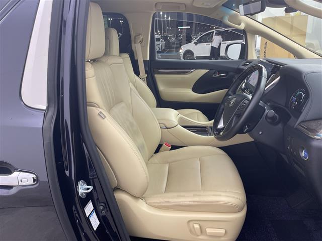 Toyota Alphard 9