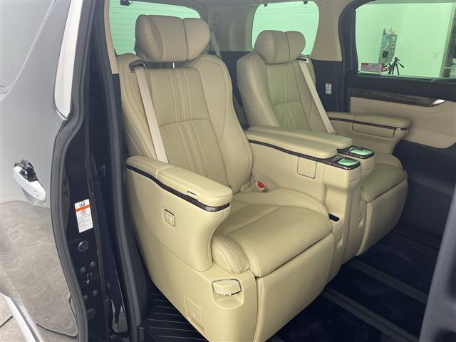 Toyota Alphard 10