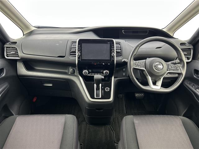 Nissan Serena 5