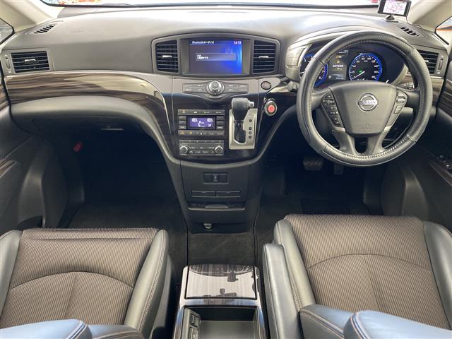 Nissan Elgrand 2