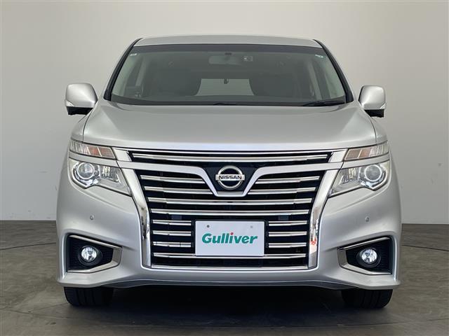 Nissan Elgrand 6