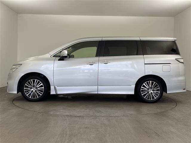 Nissan Elgrand 8