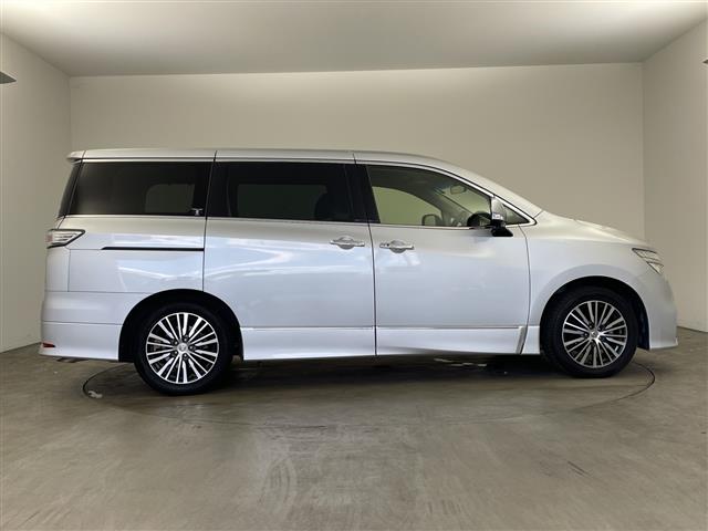 Nissan Elgrand 9
