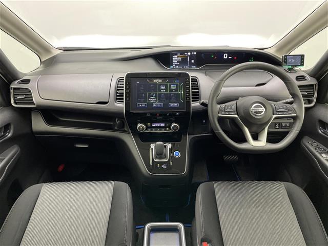Nissan Serena 5