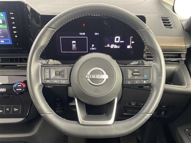 Nissan Serena 11