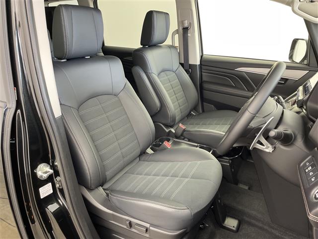 Mitsubishi Delica D:5 11