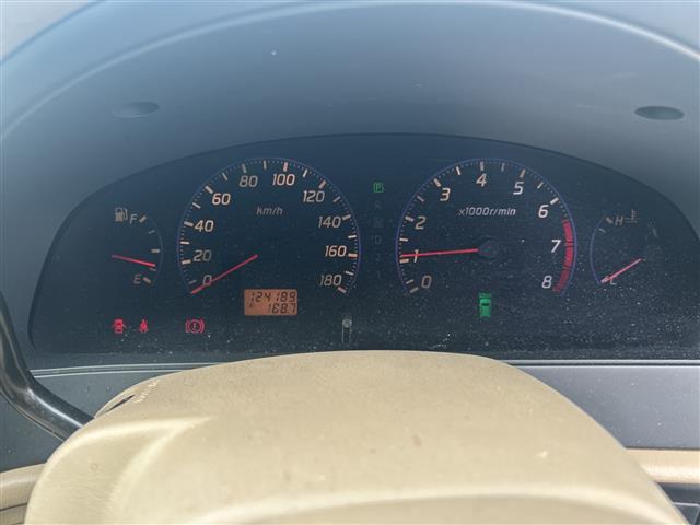Nissan Presage 5