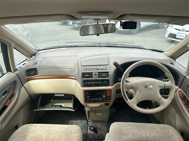 Nissan Presage 9
