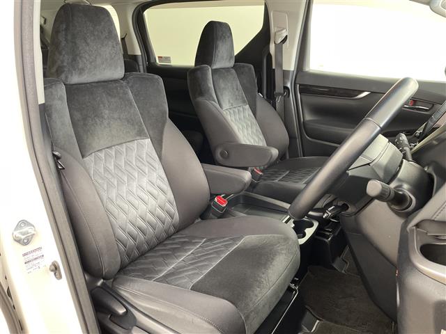 Toyota Alphard 11