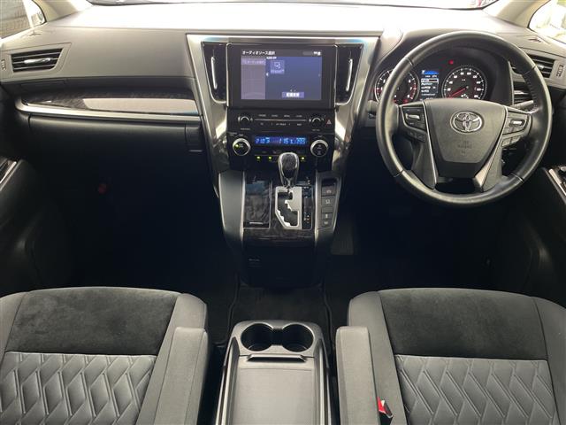 Toyota Alphard 2