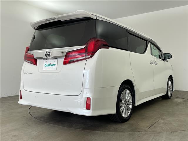 Toyota Alphard 5
