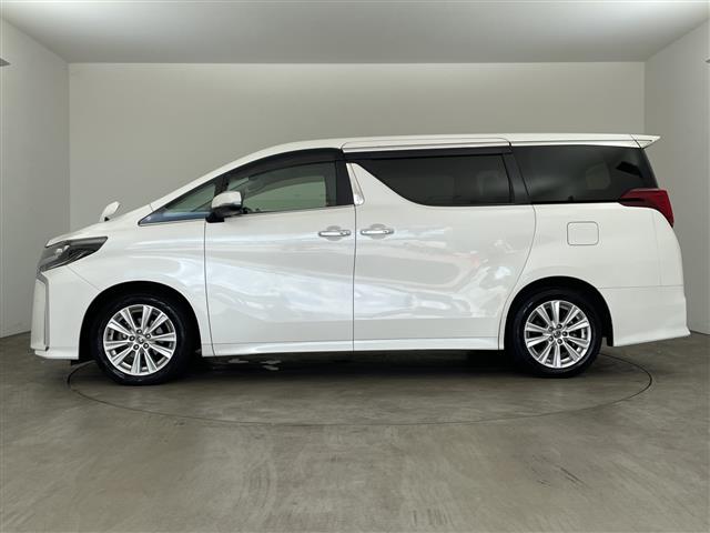 Toyota Alphard 8