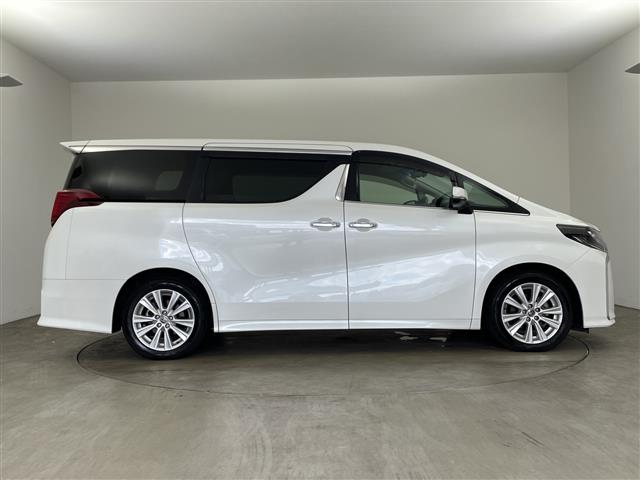 Toyota Alphard 9