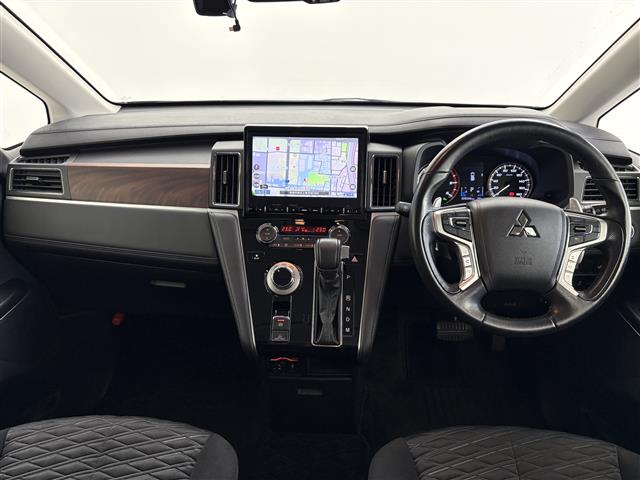 Mitsubishi Delica D:5 3