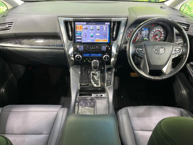 Toyota Alphard 2
