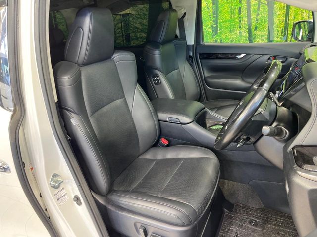 Toyota Alphard 8