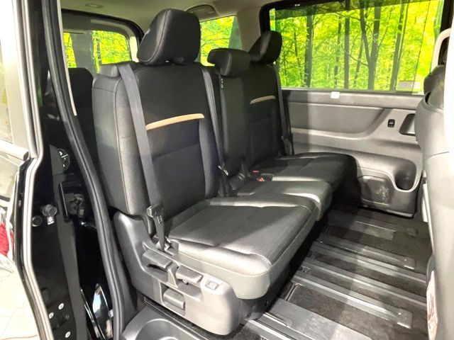 Nissan Serena 9