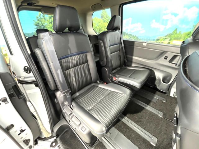 Nissan Serena 9
