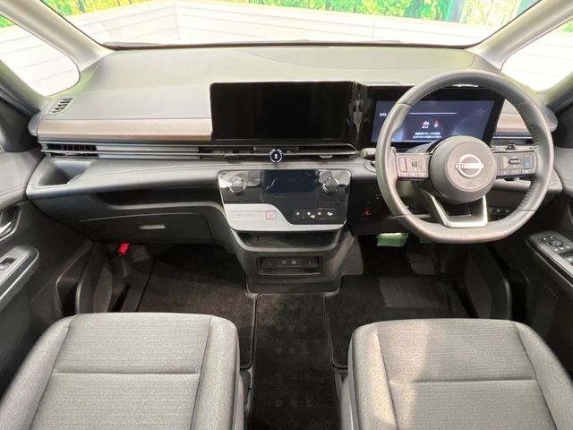 Nissan Serena 3