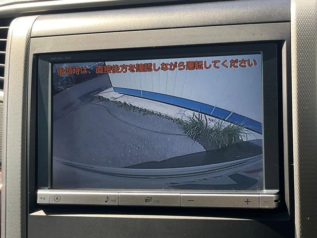 Toyota Vellfire 6