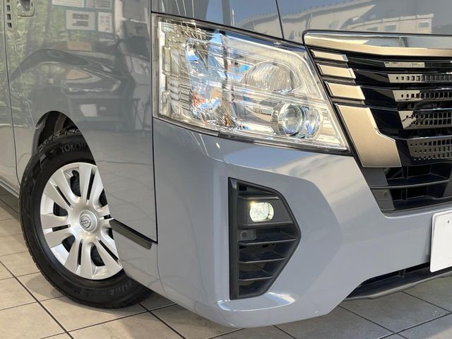 Nissan Caravan 12
