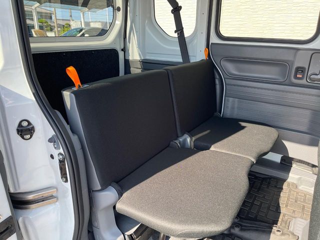 Honda N-VAN 10