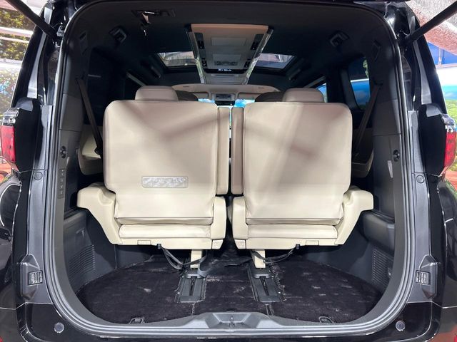 Toyota Alphard 11