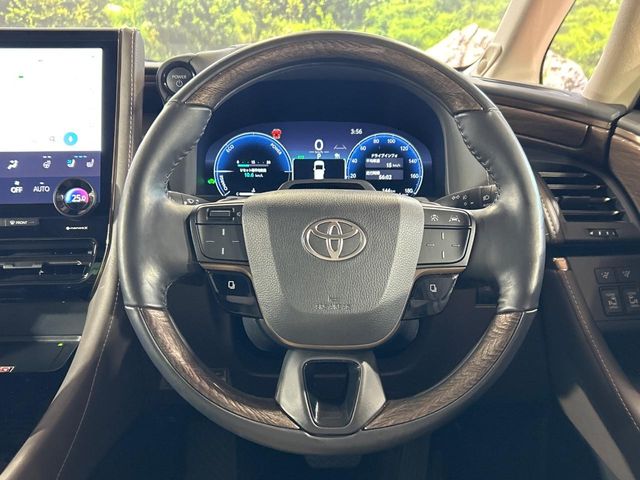 Toyota Alphard 12