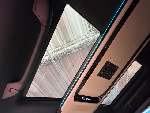 Toyota Alphard 5