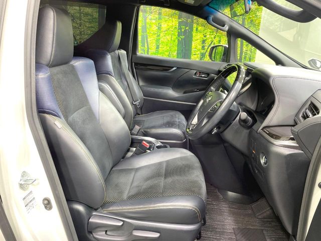 Toyota Vellfire 9