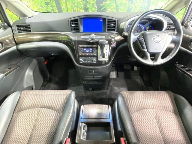 Nissan Elgrand 2