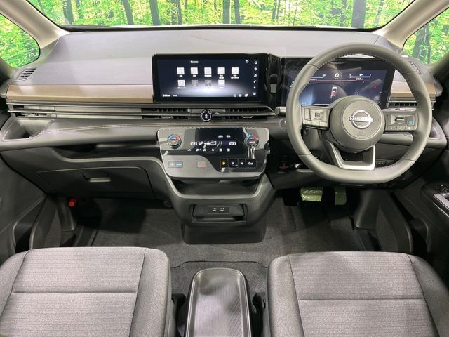 Nissan Serena 2