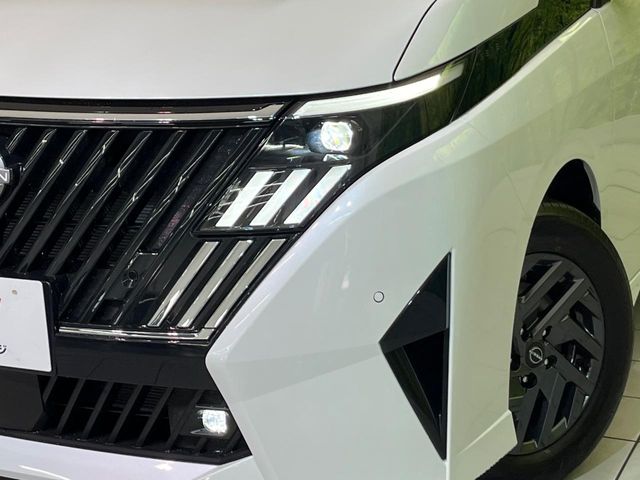 Nissan Serena 12
