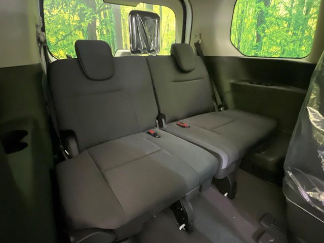 Nissan Serena 9