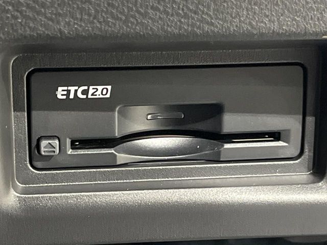Nissan Serena 8