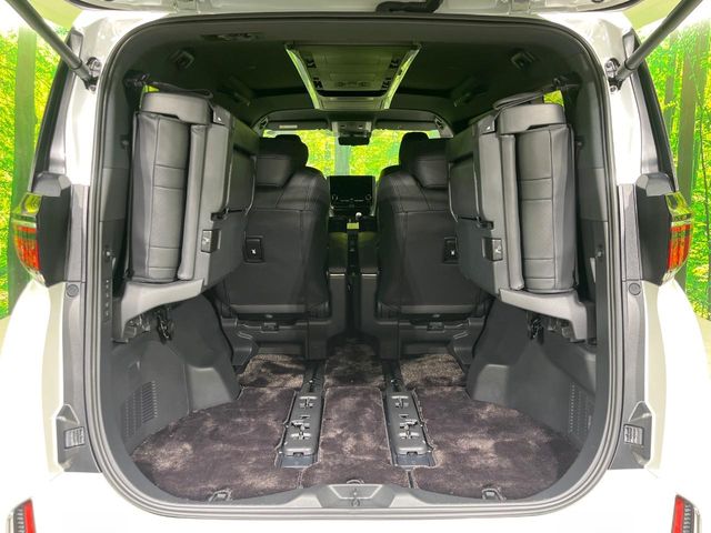 Toyota Vellfire 12