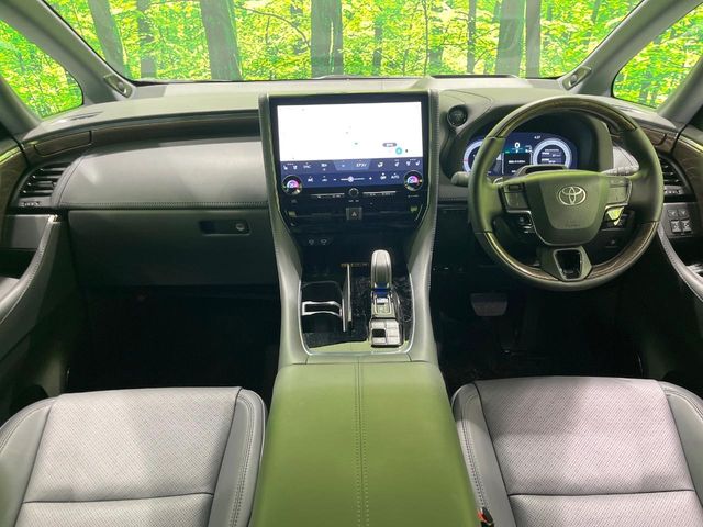 Toyota Vellfire 2