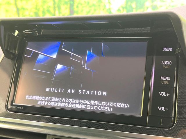 Toyota Sienta 3