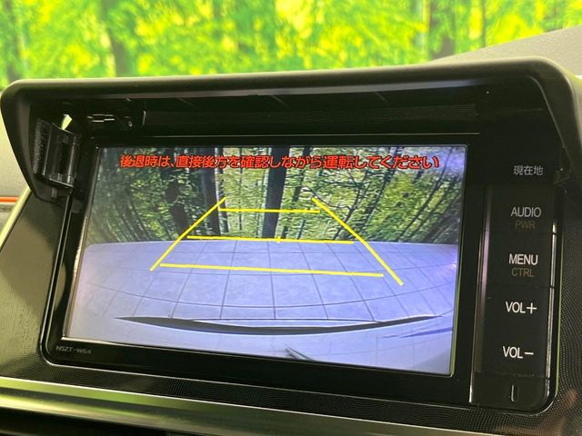 Toyota Sienta 4