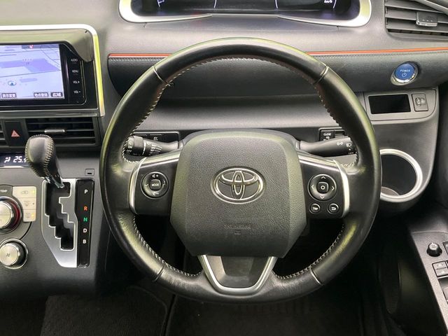 Toyota Sienta 8