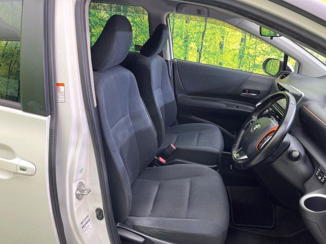 Toyota Sienta 9
