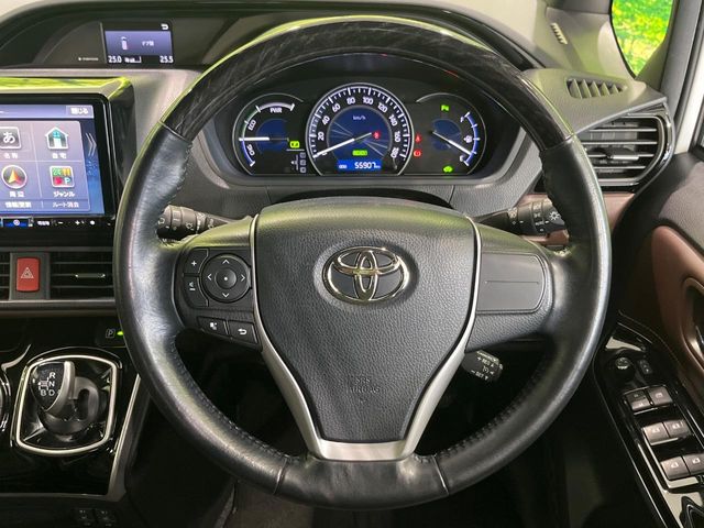 Toyota Esquire 12