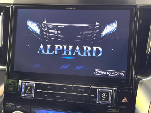 Toyota Alphard 4