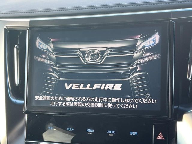 Toyota Vellfire 4