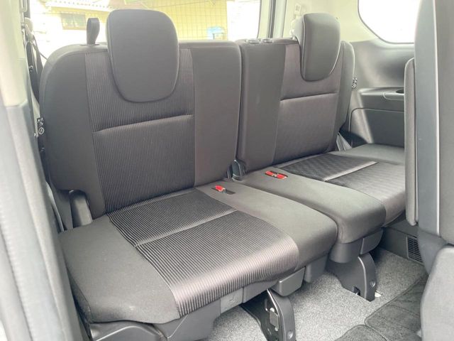 Nissan Serena 10