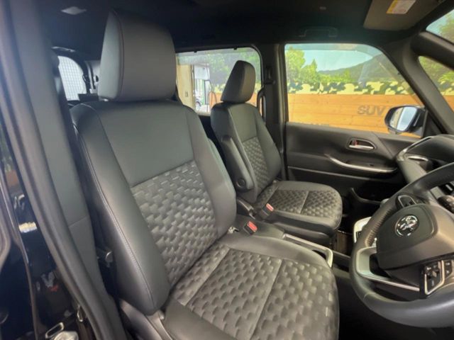 Toyota Voxy 9